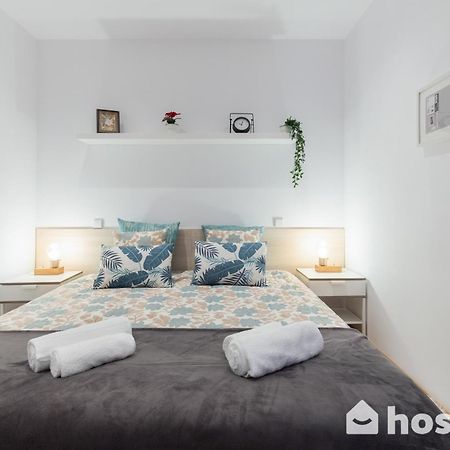 Apartament Host Wise - Colorful Fresh Flats - Batalha Porto Zewnętrze zdjęcie